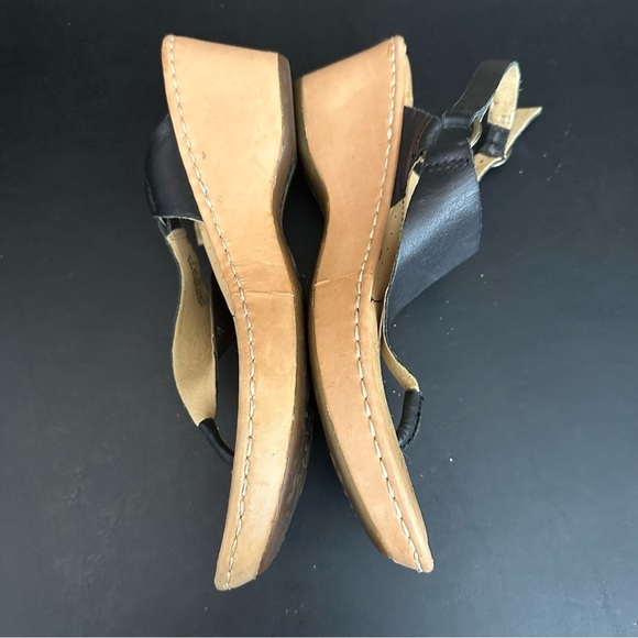 Born Womens Black Leather SlingBack Wedge Sandals Size 8 T-Strap Adjustable - Picture 8 of 12